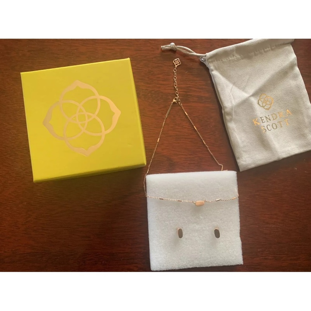Kendra Scott Rose Gold Metal gift set
